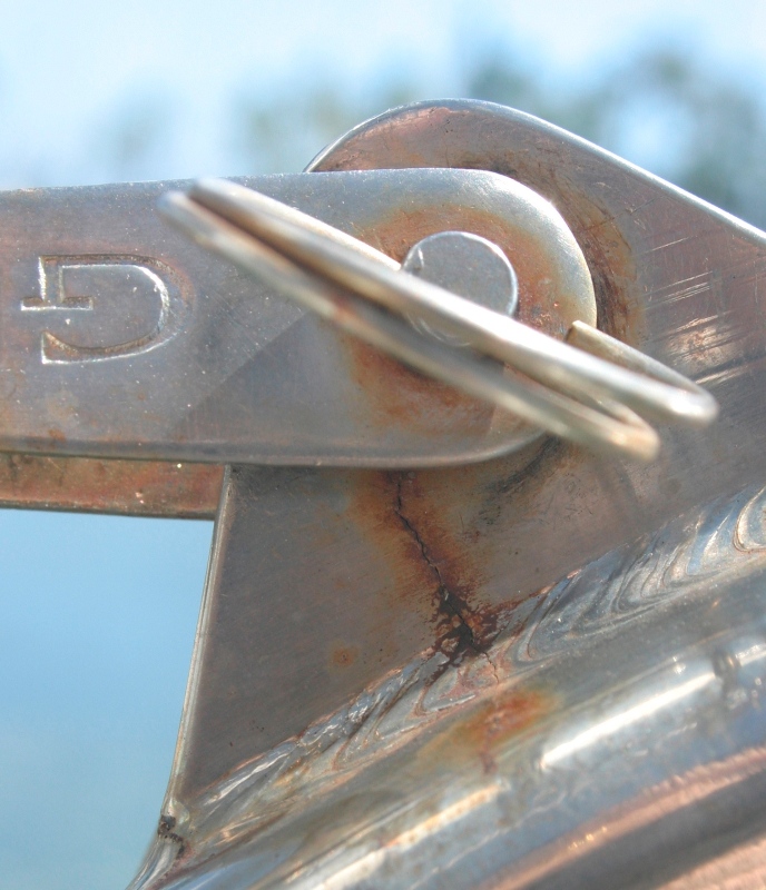 Crevice corrosion crack in lifeline padeye on pushpit